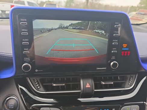 Used 2021 Toyota C-HR XLE image 24