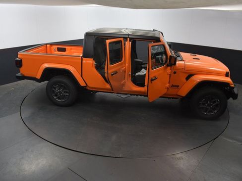 New 2025 Jeep Gladiator Sport image 53
