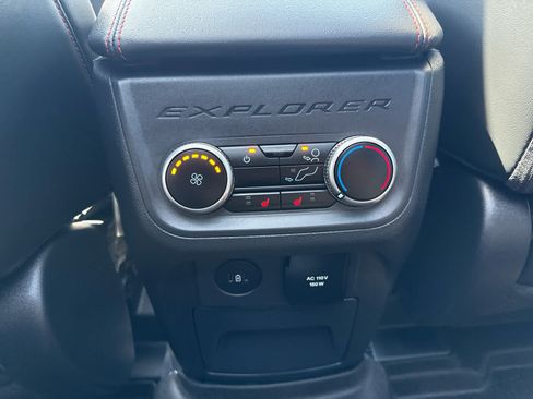 Used 2025 Ford Explorer ST AWD/4WD image 16