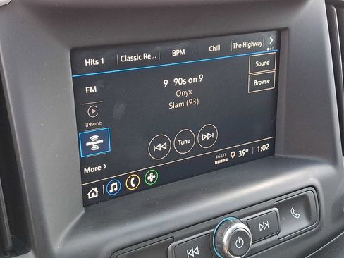 Used 2024 GMC Terrain SLE w/ Driver Convenience Package image 16