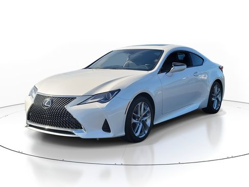 Used 2022 Lexus RC 300 image 2