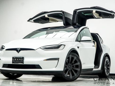Used 2022 Tesla Model X Plaid AWD/4WD image 2