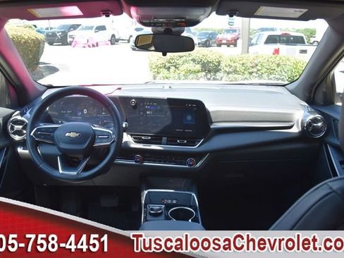 Used 2026 Chevrolet Equinox LT w/ Convenience Package II FWD image 27