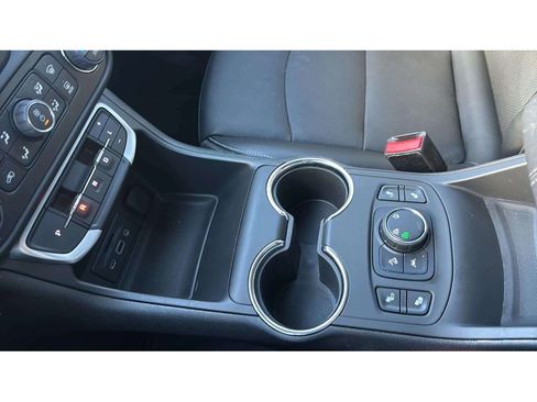 Used 2023 GMC Terrain SLT w/ Elevation Edition image 20