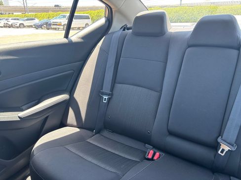 Used 2025 Nissan Altima 2.5 SV FWD image 38