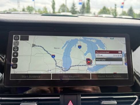 Certified 2022 Kia Niro EX FWD image 24