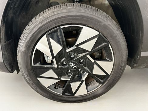 Used 2025 Hyundai Kona SEL AWD/4WD image 35