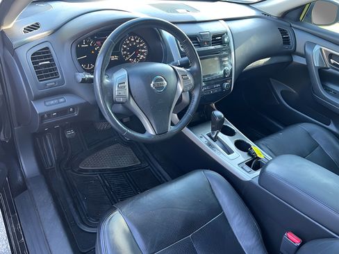 Used 2015 Nissan Altima 2.5 SL w/ Moonroof Package FWD image 16
