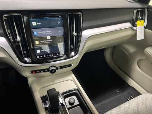 New 2024 Volvo S60 B5 Core w/ Climate Package image 10