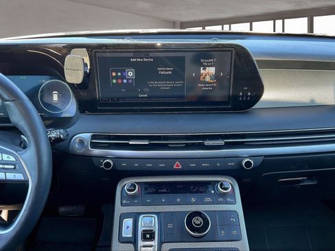 Used 2024 Hyundai Palisade SEL w/ Premium Package image 9