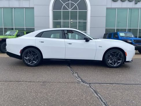 New 2026 Dodge Charger R/T AWD/4WD image 4
