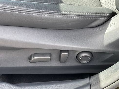 Certified 2025 Subaru Outback Limited AWD/4WD image 32