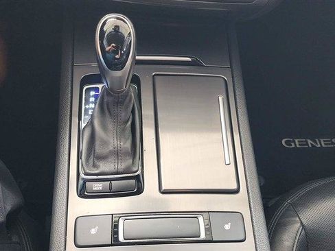 Used 2015 Hyundai Genesis 3.8 RWD image 33