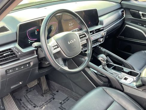 Used 2025 Kia Telluride S FWD image 15