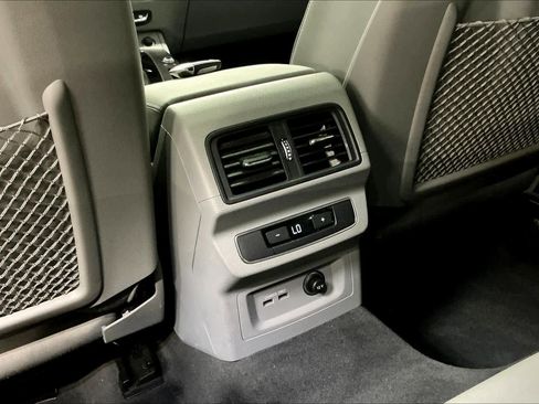 Used 2022 Audi Q5 2.0T Premium w/ Convenience Package image 35