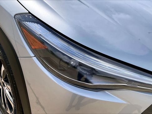 Used 2025 Toyota Corolla Cross XLE FWD image 28