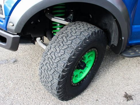 Used 2017 Ford F150 Raptor w/ Equipment Group 802A Luxury image 47