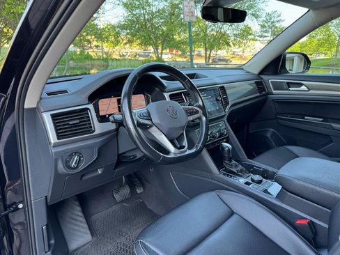 Used 2021 Volkswagen Atlas SEL AWD/4WD image 16