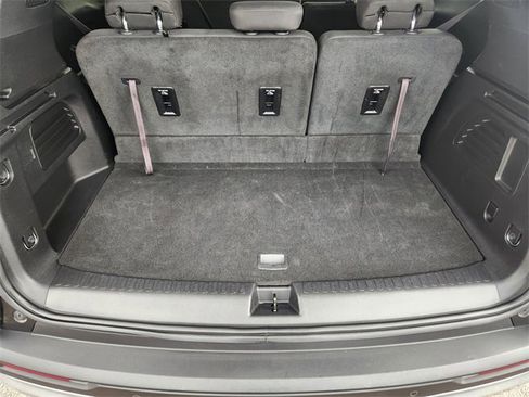 Used 2025 GMC Acadia Elevation image 14