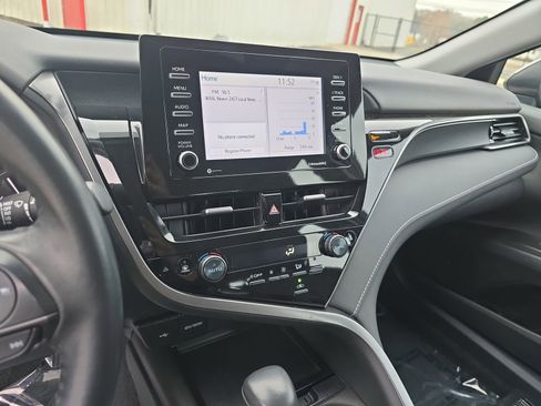 Used 2024 Toyota Camry SE image 24