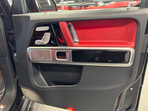 Used 2024 Mercedes-Benz G 550 image 25