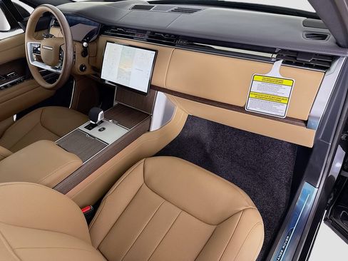New 2026 Land Rover Range Rover Long Wheelbase SE AWD/4WD image 19