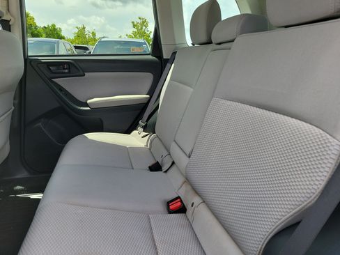 Used 2018 Subaru Forester 2.5i Premium w/ All-Weather Package AWD/4WD image 16