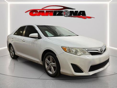 Used 2014 Toyota Camry LE image 1