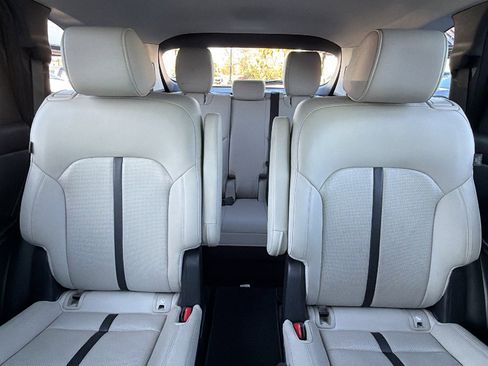 Certified 2025 MAZDA CX-90 3.3 Turbo w/ Preferred Package image 31