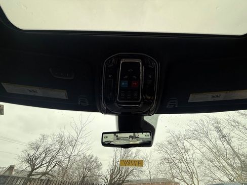 Used 2022 Jeep Grand Wagoneer Series III image 29