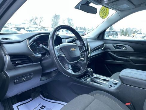 Used 2020 Chevrolet Traverse LT image 10