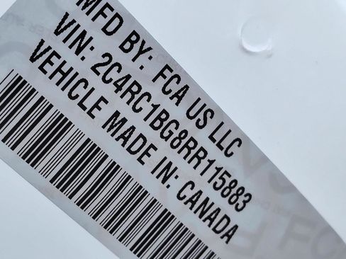 Used 2024 Chrysler Pacifica Touring-L FWD image 14