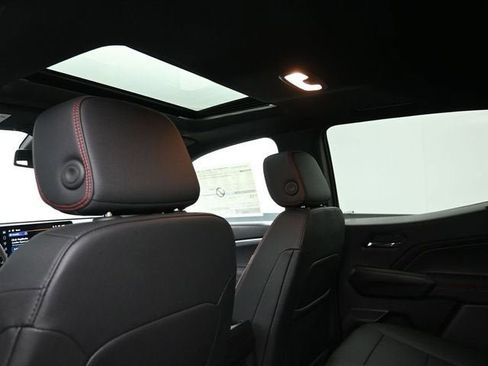 New 2026 Chevrolet Colorado Z71 w/ Technology Package image 19