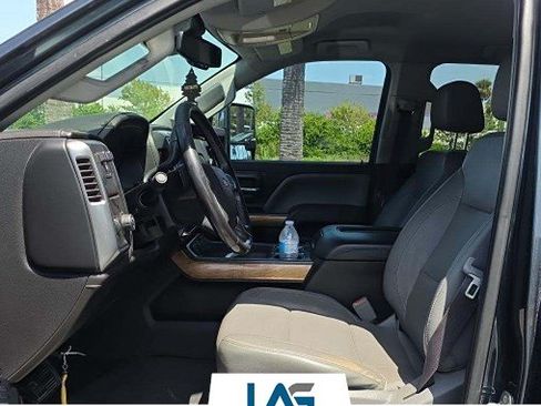 Used 2017 Chevrolet Silverado 2500 LTZ w/ Duramax Plus Package RWD image 2
