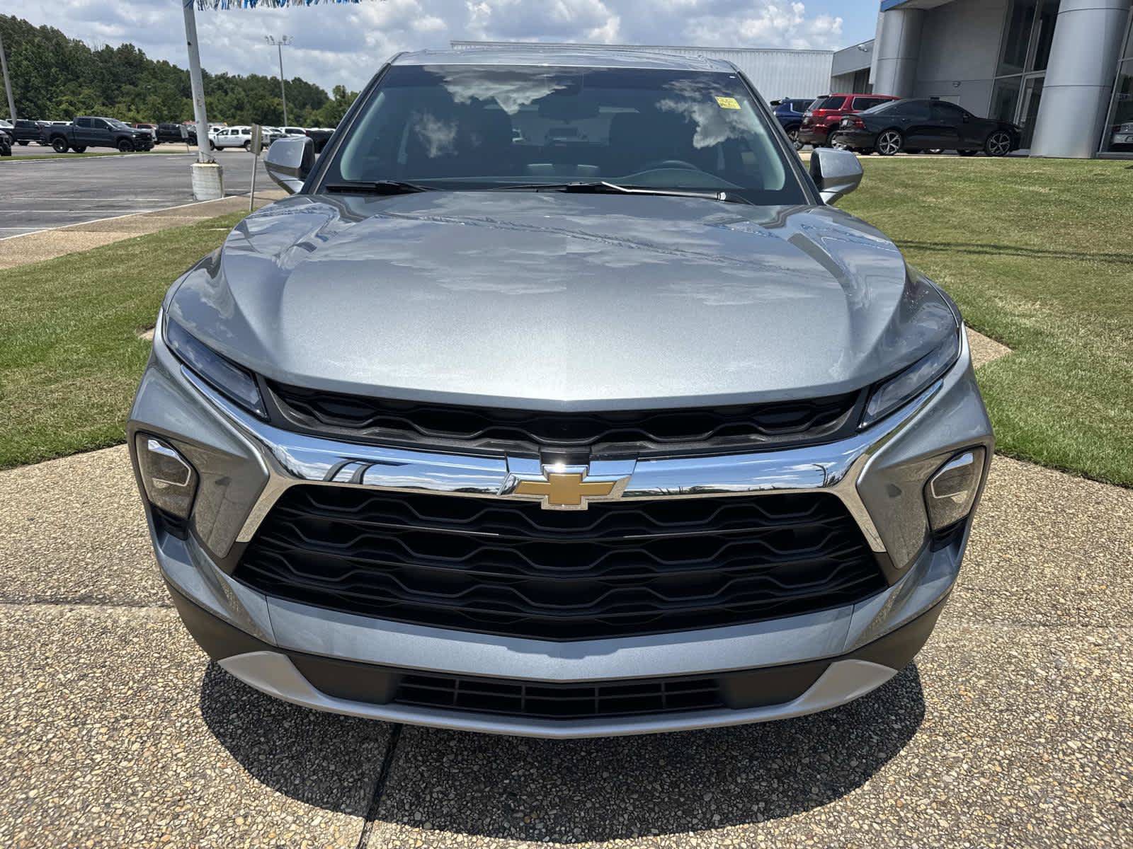 New 2026 Chevrolet Blazer LT FWD image 2