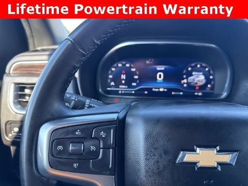 Used 2024 Chevrolet Suburban LT image 12