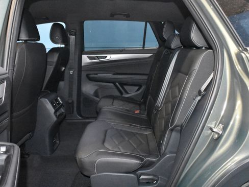 New 2026 Volkswagen Atlas Cross Sport SE AWD/4WD image 16