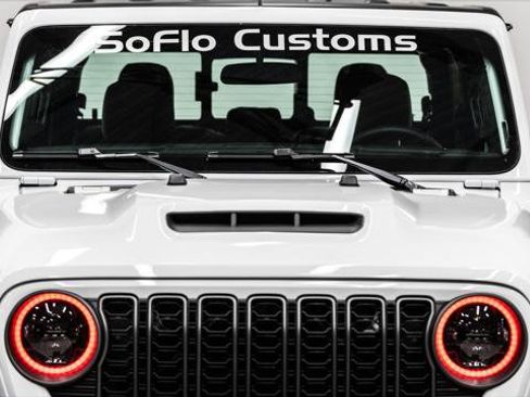 Used 2026 Jeep Gladiator Sport image 44