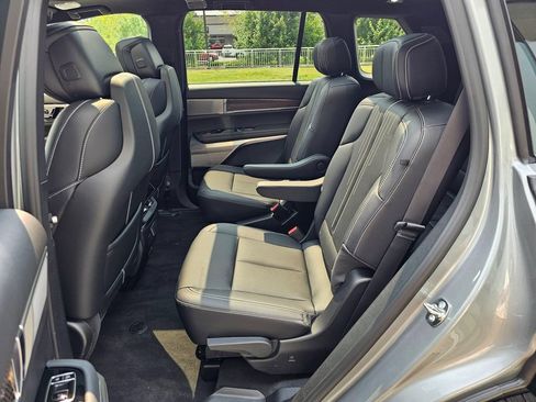 New 2027 Cadillac Vistiq Sport AWD/4WD image 17
