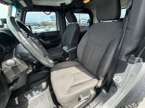 Used 2016 Jeep Wrangler Sport w/ Quick Order Package 23S AWD/4WD image 9