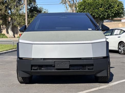 Used 2024 Tesla Cybertruck AWD Crew Cab image 2