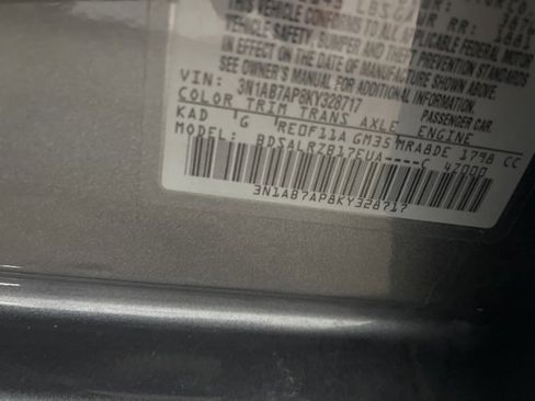 Used 2019 Nissan Sentra SR image 25