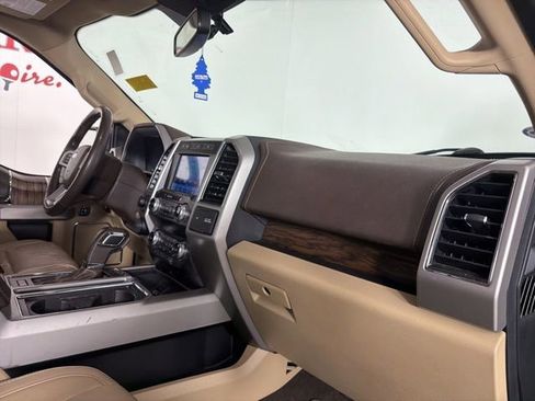 Used 2019 Ford F150 Lariat w/ Equipment Group 502A Luxury image 17