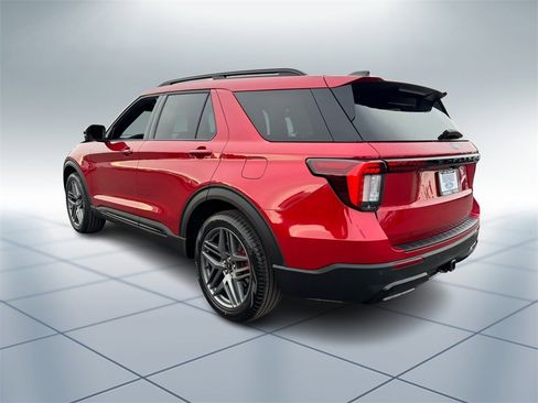 New 2026 Ford Explorer ST-Line w/ ST-Line Street Pack image 5