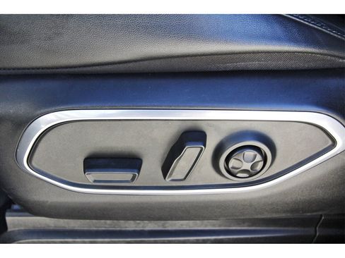 Used 2023 Jeep Wagoneer L 2WD w/ Premium Group I image 30