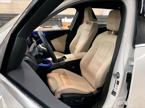 Used 2025 BMW X3 xDrive30i w/ Convenience Package image 27