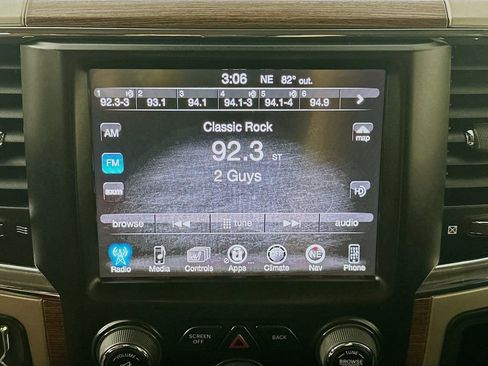 Used 2015 RAM 1500 Laramie w/ Convenience Group image 17