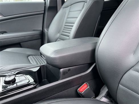 Certified 2025 Kia Sportage SX image 21