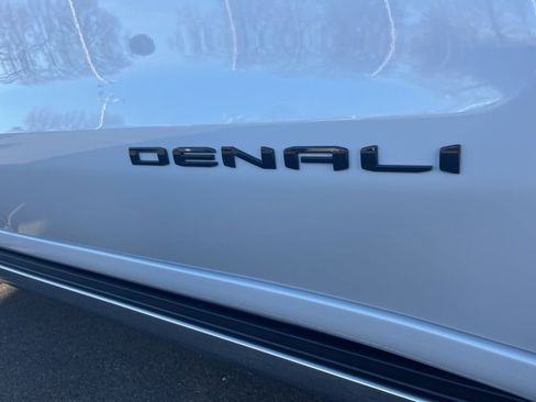 New 2026 GMC Sierra 1500 Denali Ultimate w/ LPO, Black Badging Package image 39