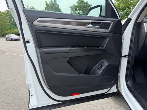 Used 2019 Volkswagen Atlas SE FWD image 13